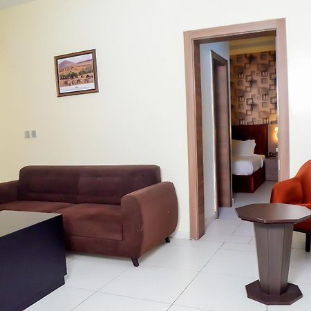 Proxima Centauri Hotel Port Harcourt Bagian luar foto
